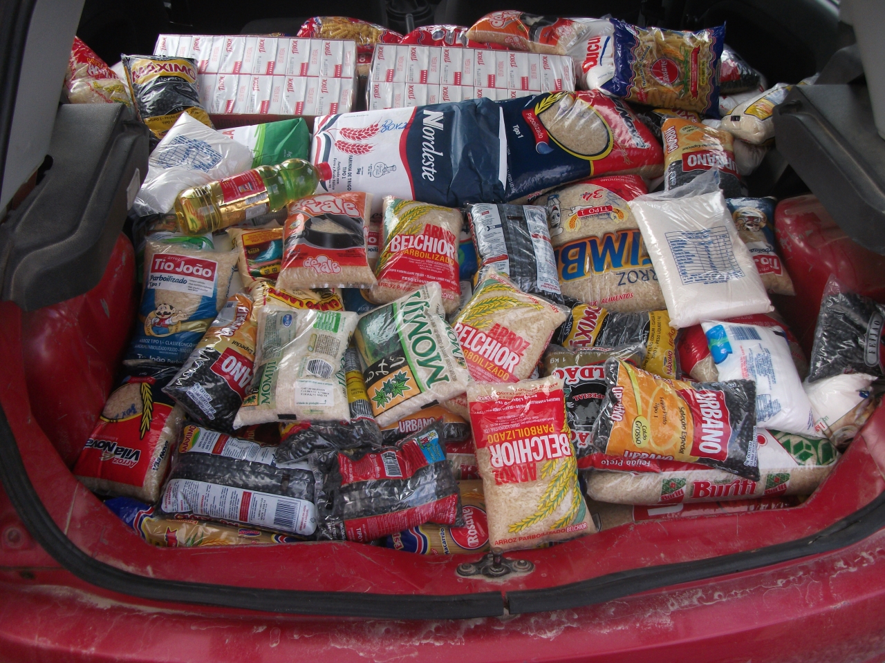 arrecadação-de-alimentos-2016-001.JPG